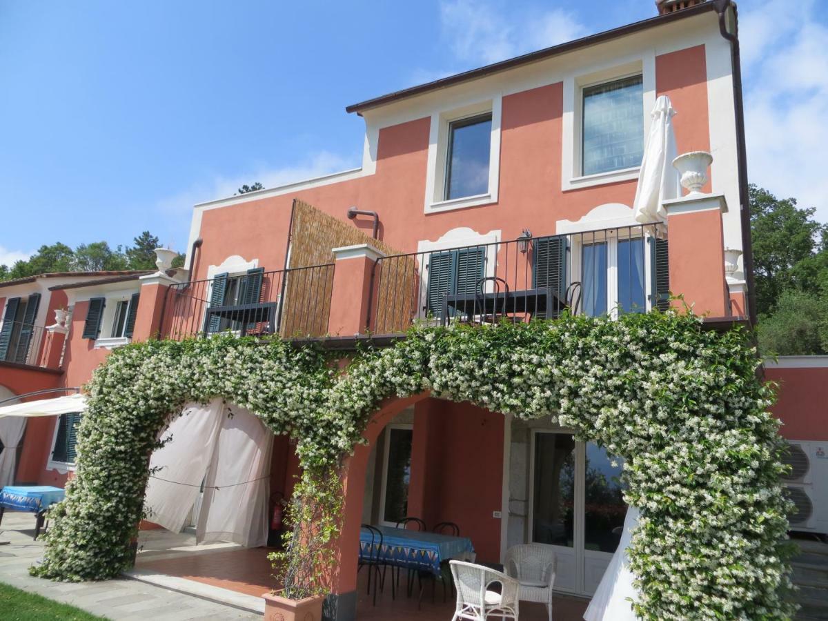 Villa Bellosguardo Apartments La Spezia Exterior photo